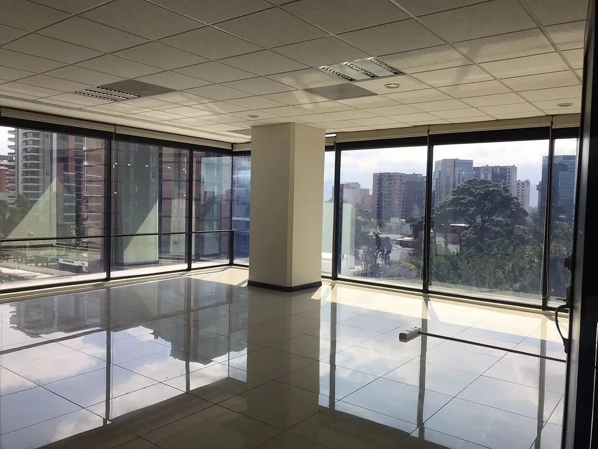 DESIGN CENTER oficina en renta /venta — foto 2 de 4