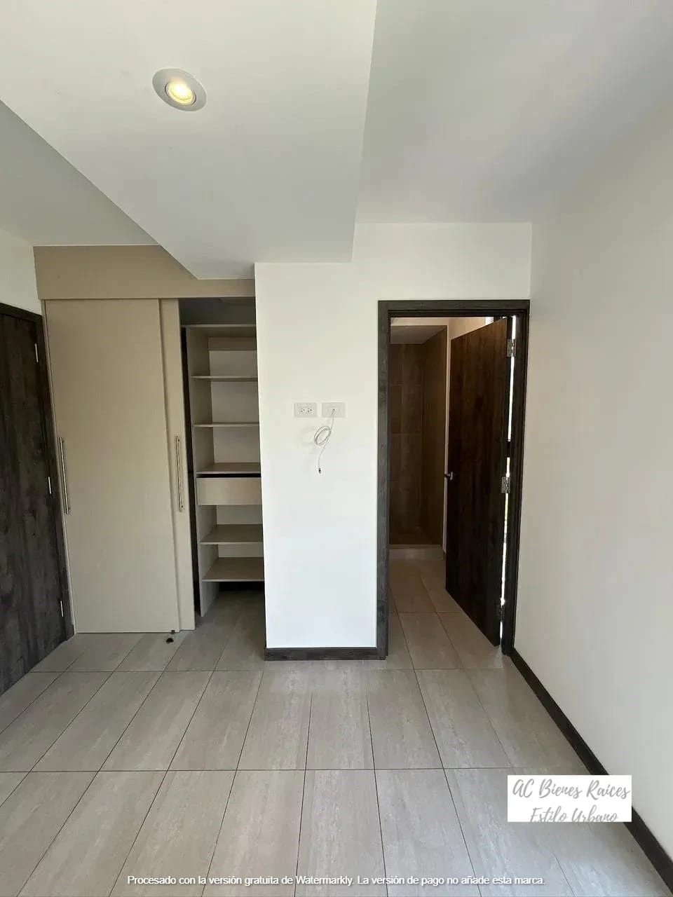 Renta y venta zona 15 2 habitaciones — foto 7 de 13