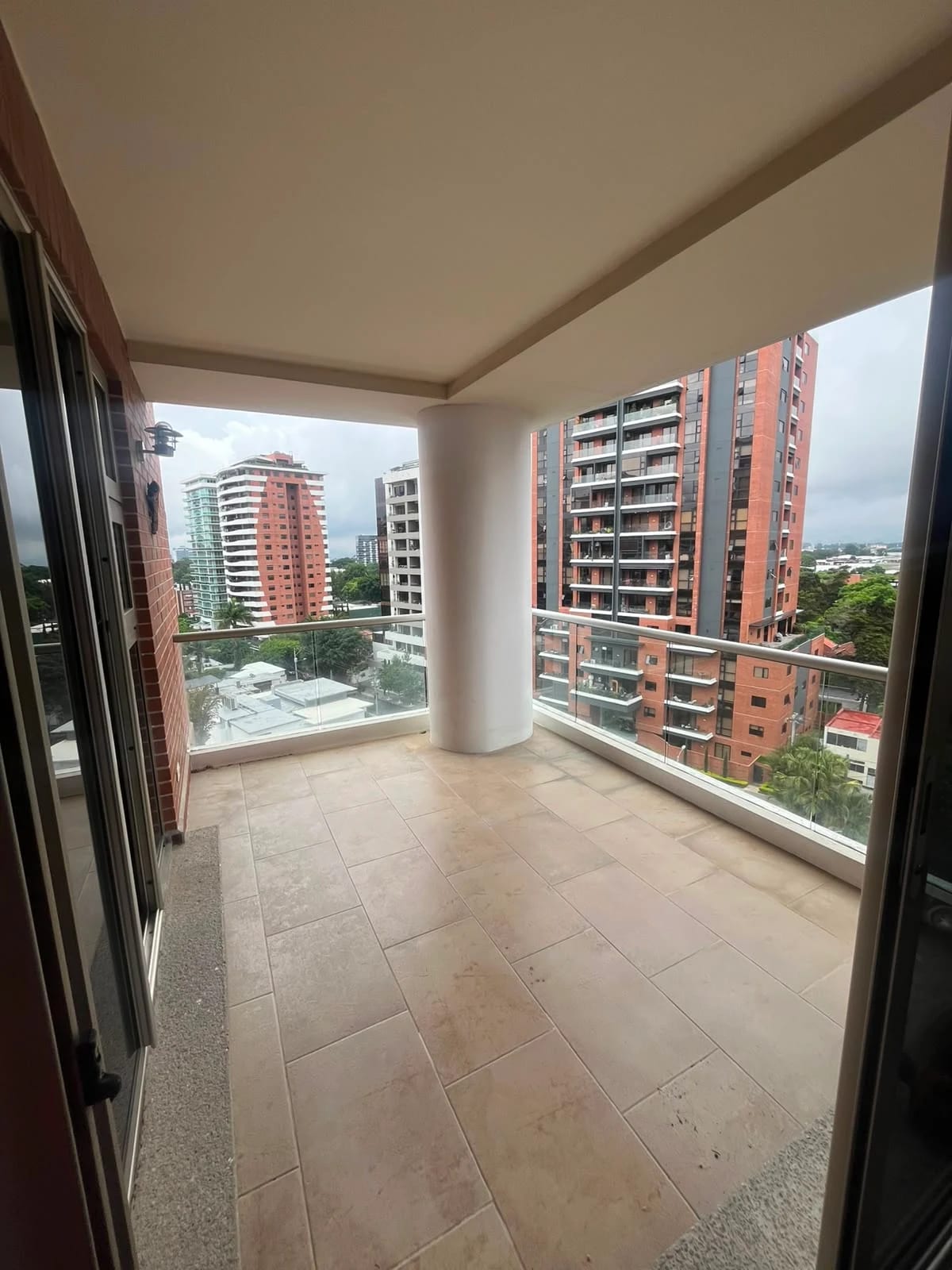 Akoya zona 14 renta 2 habitaciones — foto 2 de 15