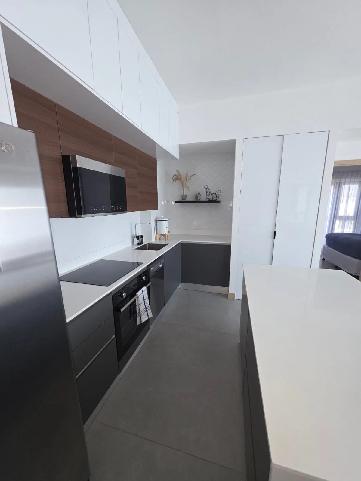 Renta amueblado en zona 10 2 habitaciones — foto 3 de 14