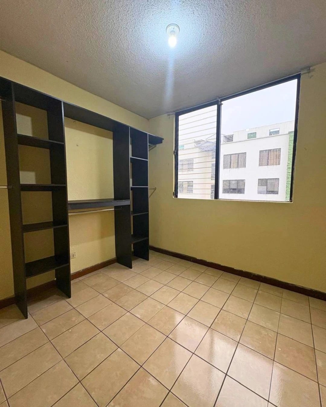 Valles de Acatán Zona 16 apto en renta — foto 4 de 5