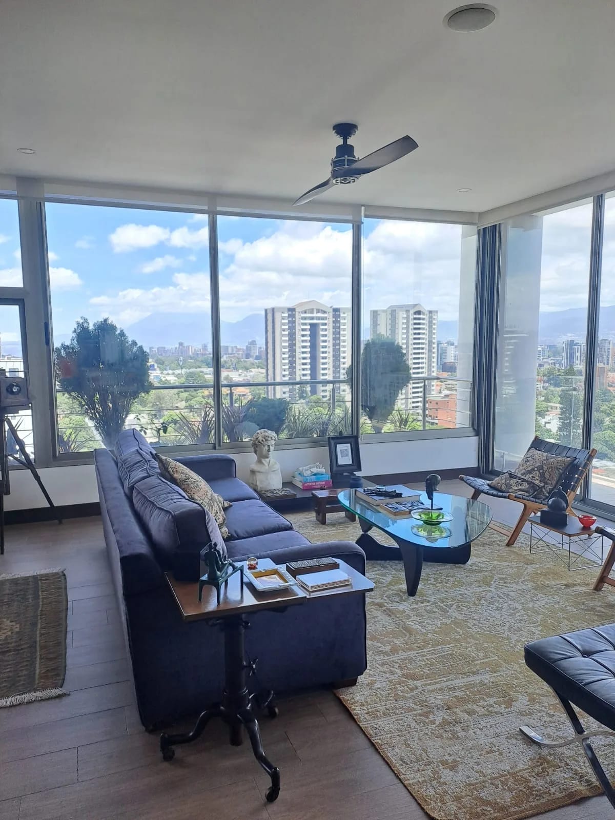 Torre Caprese zona 15 VH 2 apto en venta /renta semi amueblado — foto 2 de 17