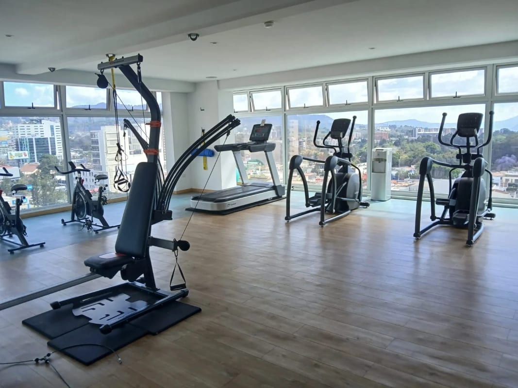 City House en venta zona 10 — foto 3 de 13