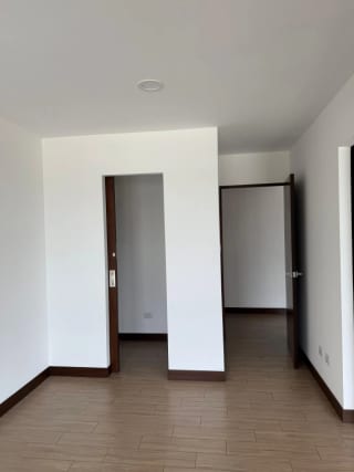 INVERSIONISTAS AVENIK ZONA 15 EN VENTA / RENTA — miniatura 8 de 11