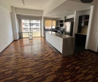 VENTA Y/O RENTA  APTO ZONA 14 2 HABITACIONES — miniatura 1 de 10