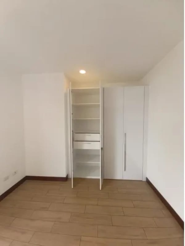 Inversionistas Venta apartamento Avenik de 2 hab — foto 12 de 14