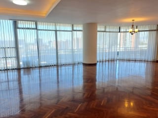 Lujoso apartamento en L Excellence zona 14 — miniatura 1 de 16
