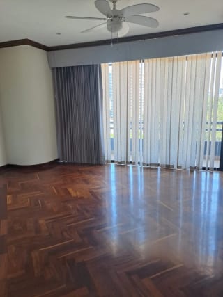 Lujoso apartamento en L Excellence zona 14 — miniatura 7 de 16