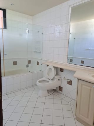 Lujoso apartamento en L Excellence zona 14 — miniatura 2 de 16
